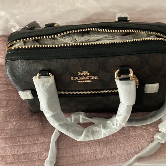 Brand new Coach Crossbody/Shoulder/Handbag in Classic Coach Black/Brown Color - Picture 5 of 13